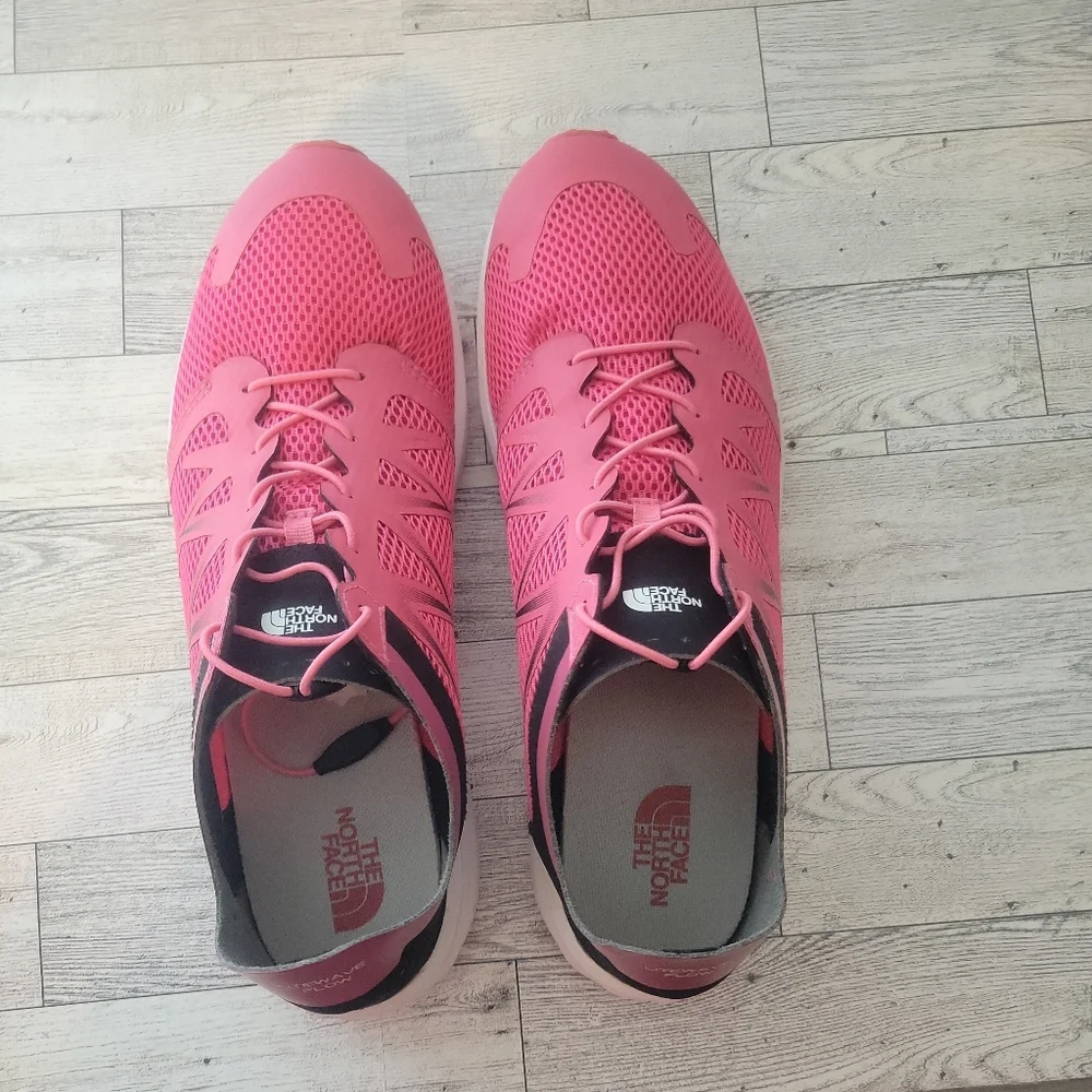 The North Face Womens Light‎ Wave Shoes Size 10.5 Vibram Sole Lace Up Sneakers